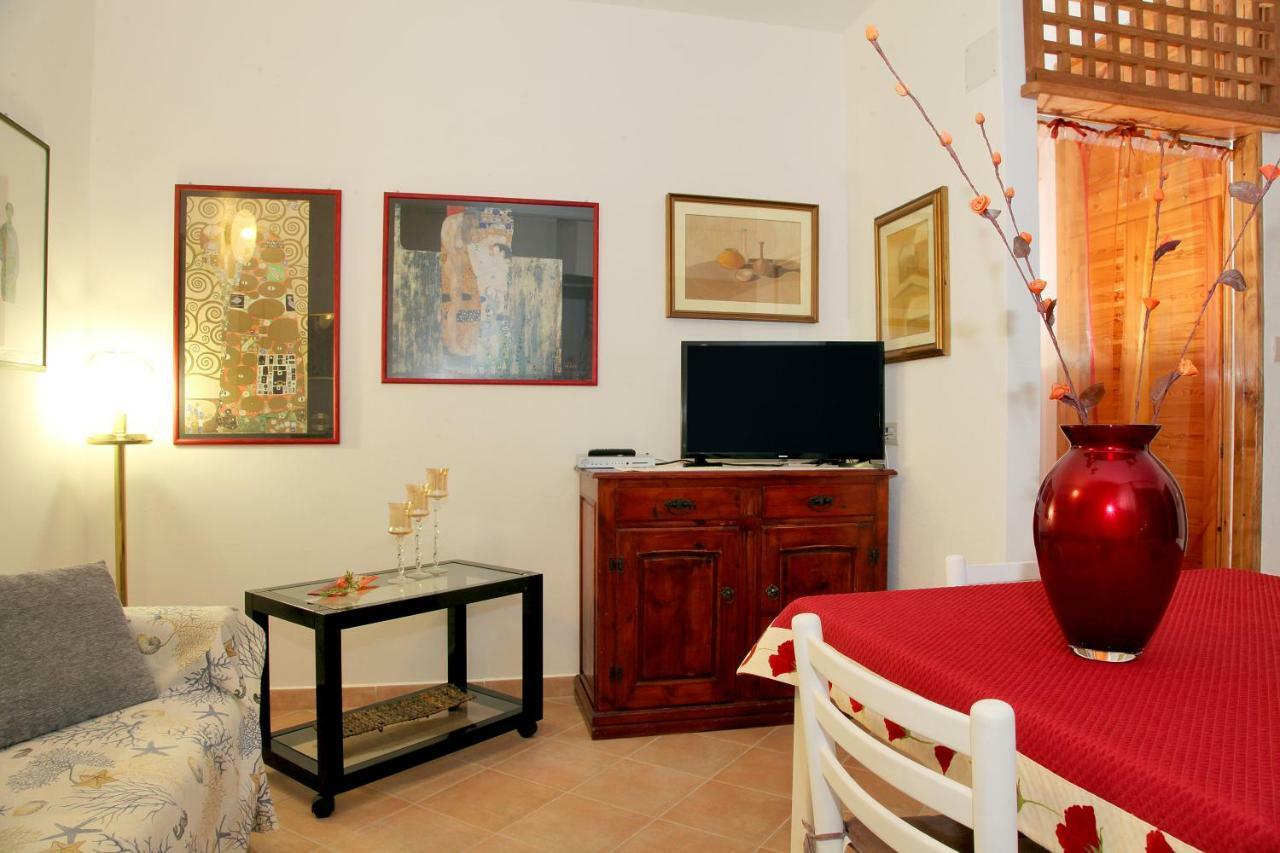Apartamento Casa Pireddu Cala Gonone Exterior foto