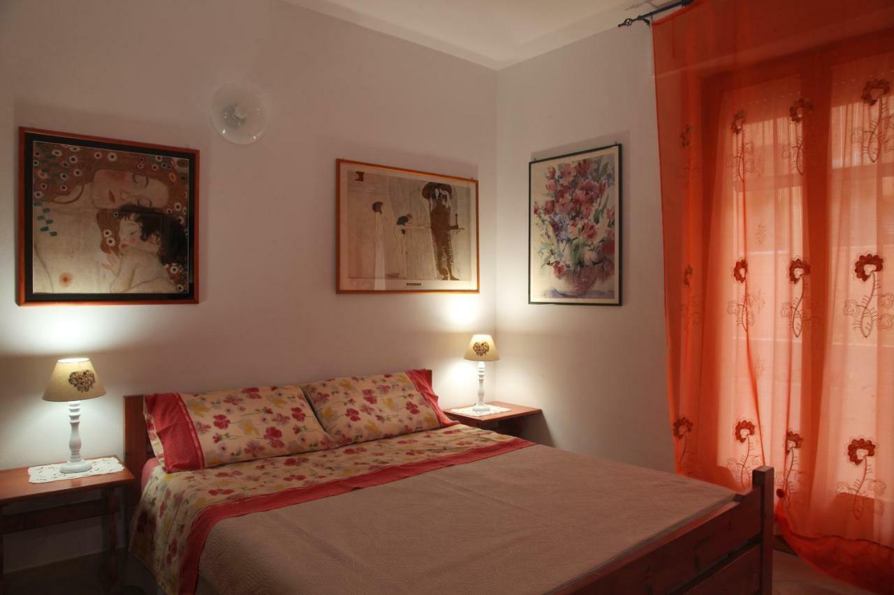 Apartamento Casa Pireddu Cala Gonone Exterior foto